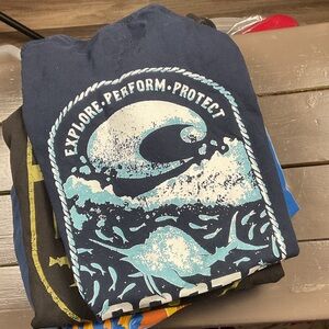 Navy Graphic T-Shirt with Wave Design